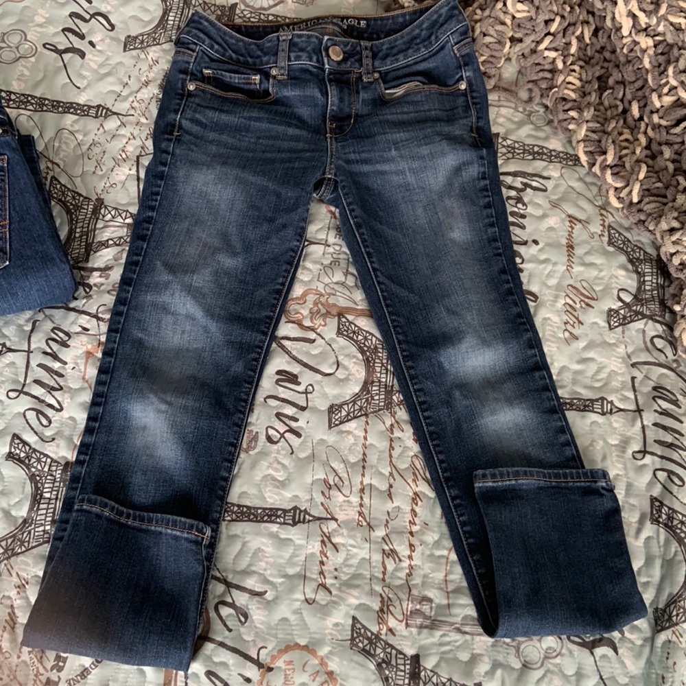 American Eagle Outfitters Skinny Jeans Size 4 Short, very nice shape see pics